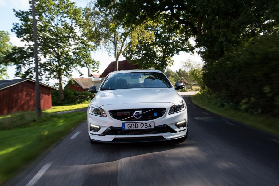  Volvo S60 Polestar 2017 года  (WW) (фото 7 из 10)